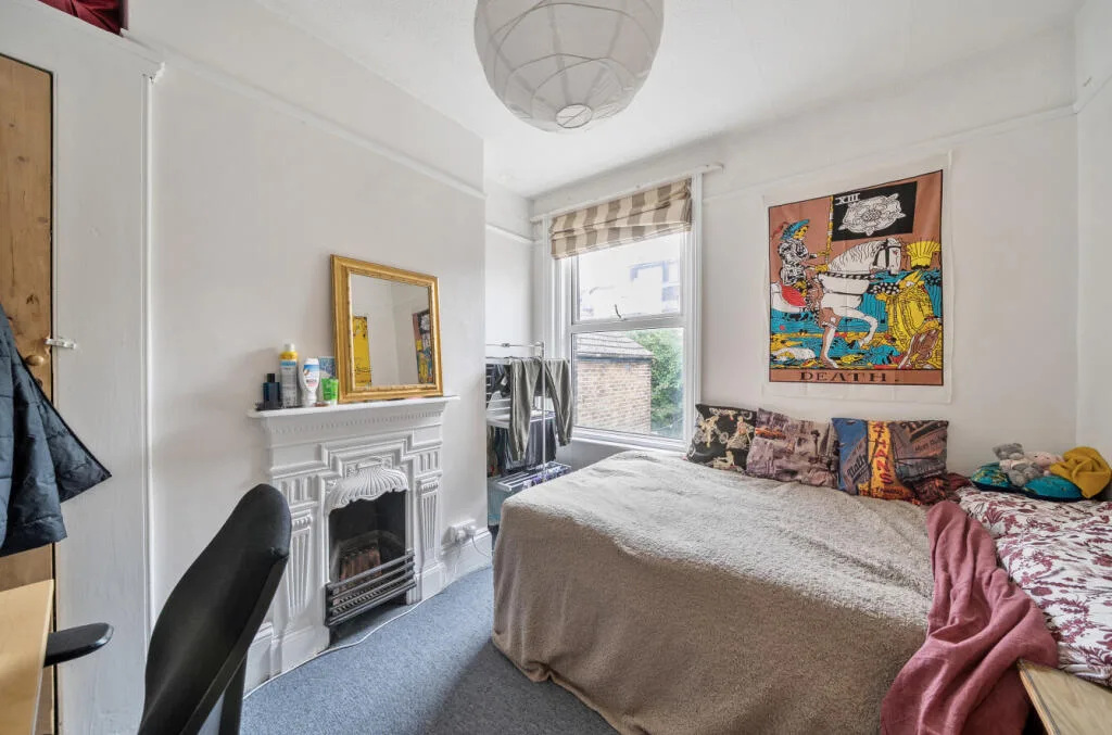 5 bedroom terraced house for rent