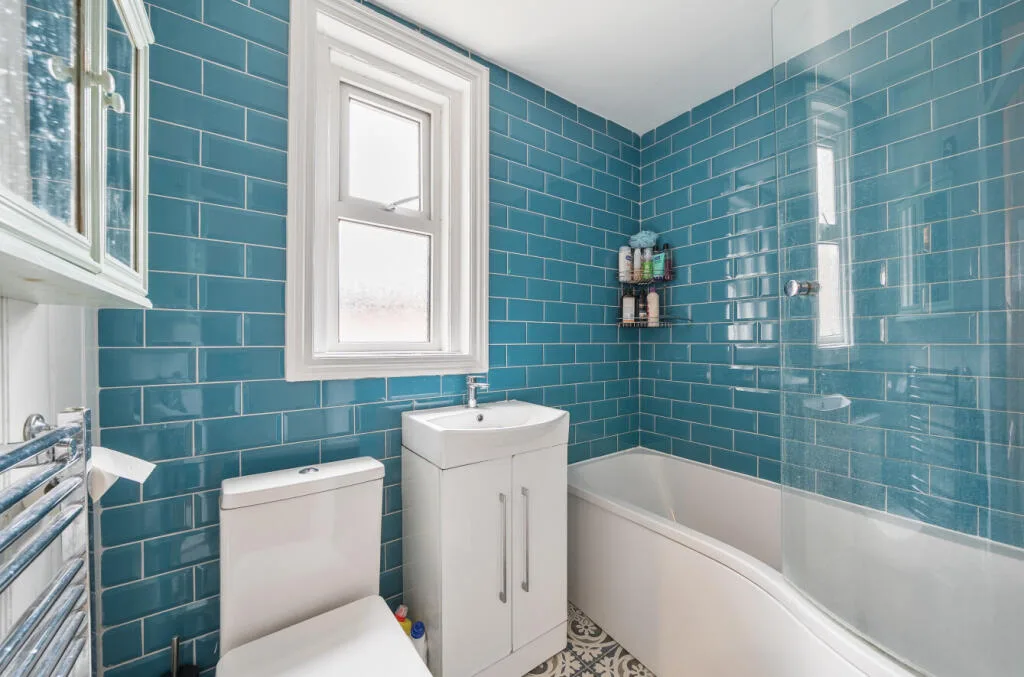 5 bedroom terraced house for rent