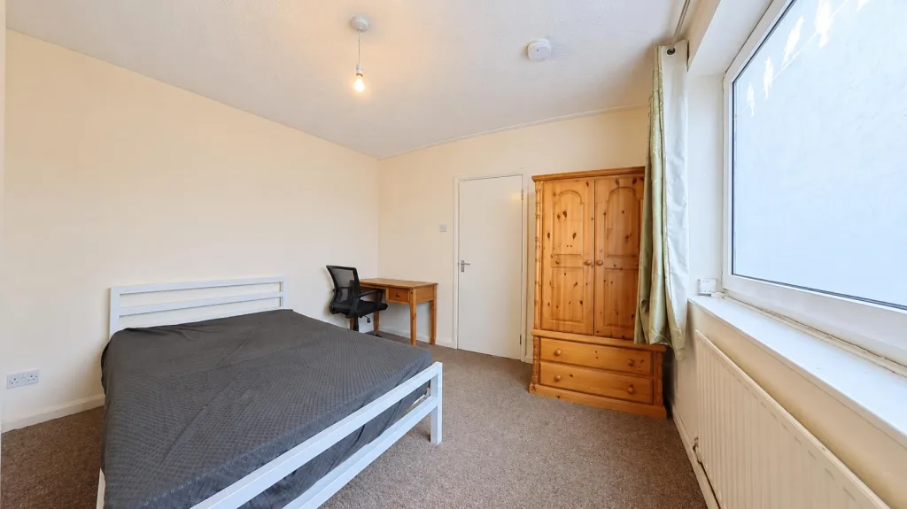 5 bedroom terraced house for rent