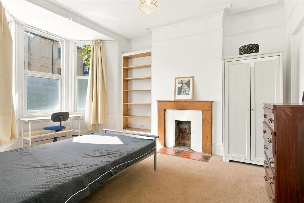 8 bedroom terraced house for rent