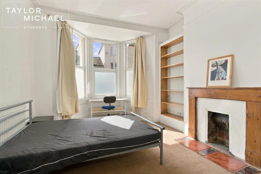 8 bedroom terraced house for rent