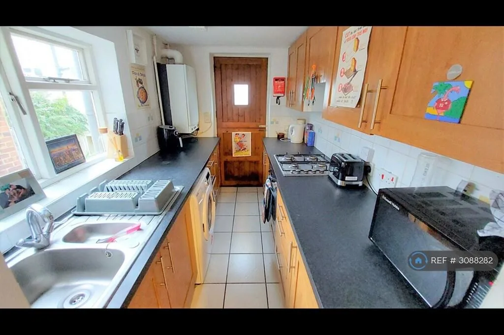 4 bedroom terraced house for rent