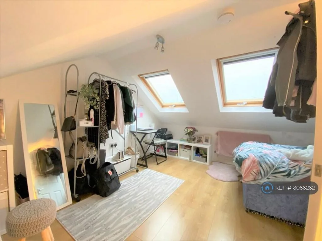 4 bedroom terraced house for rent