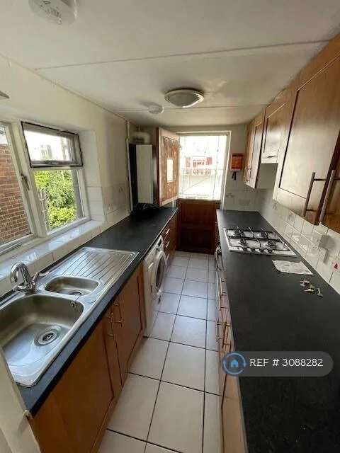 4 bedroom terraced house for rent