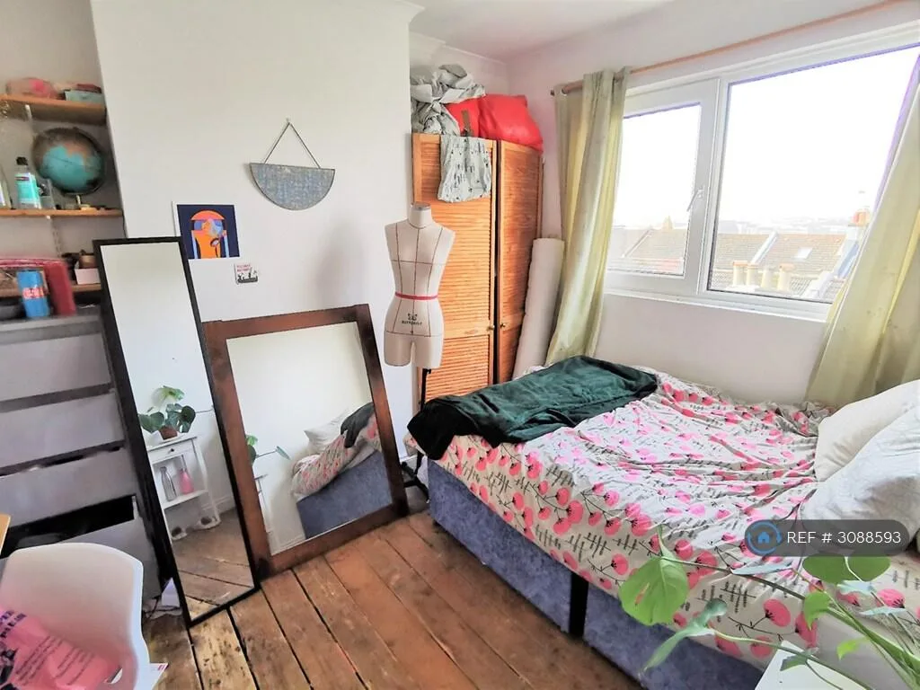 5 bedroom terraced house for rent