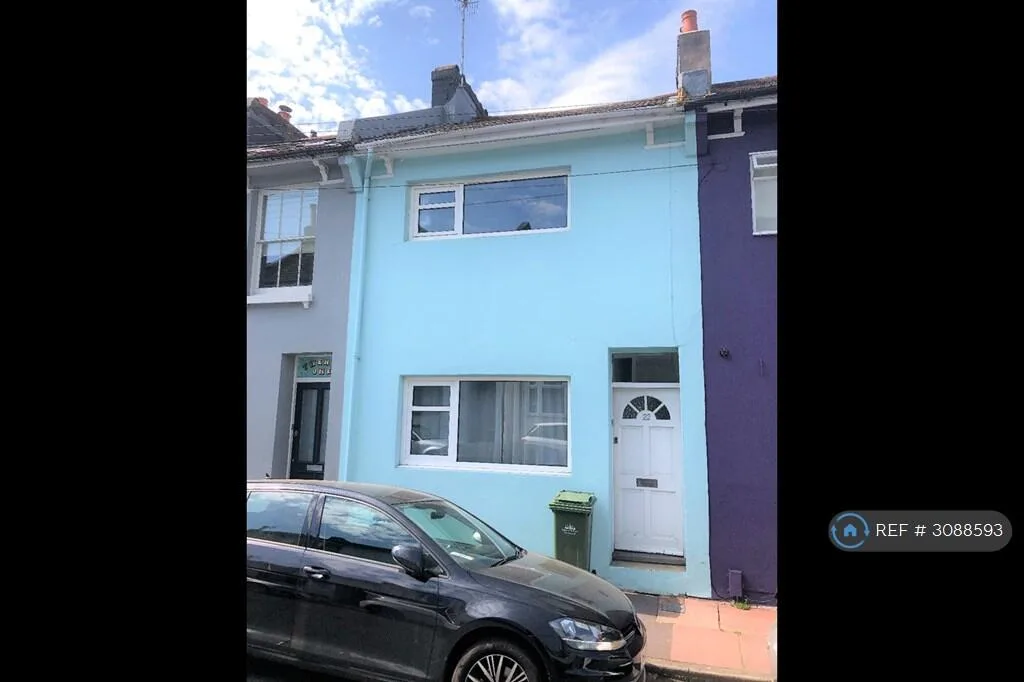 5 bedroom terraced house for rent