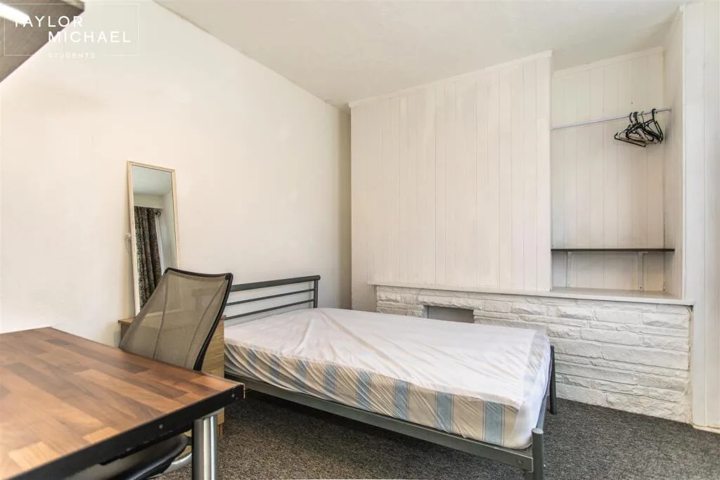 4 bedroom terraced house for rent