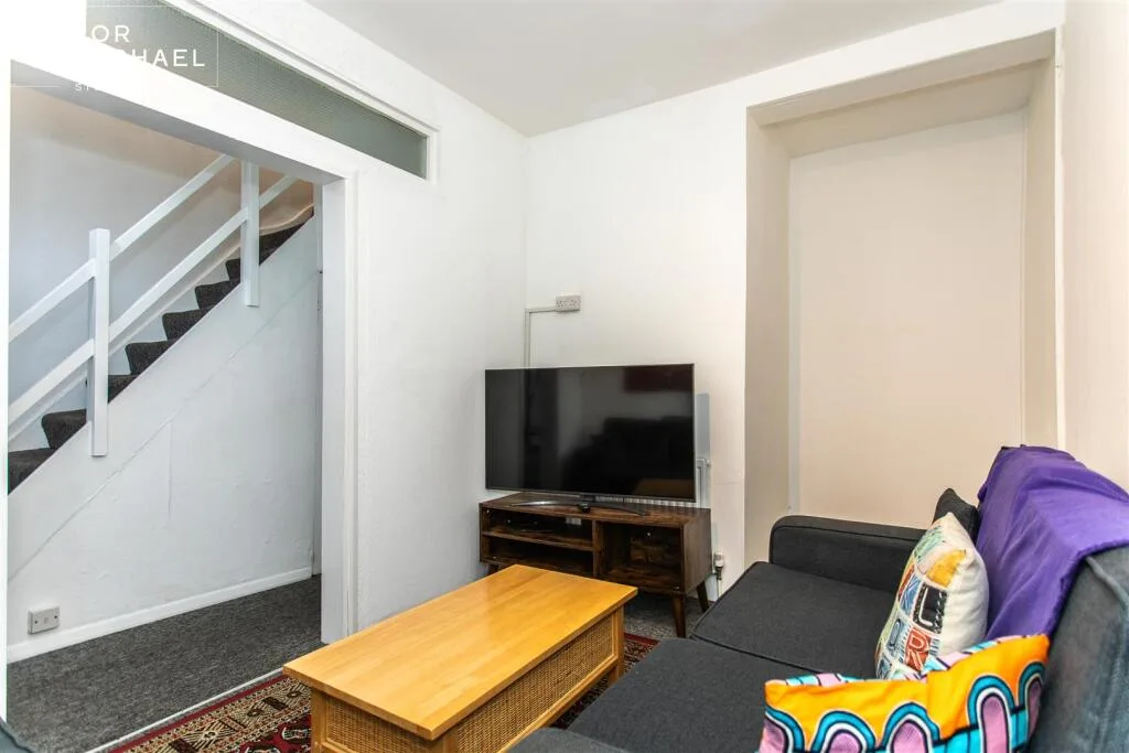 4 bedroom terraced house for rent