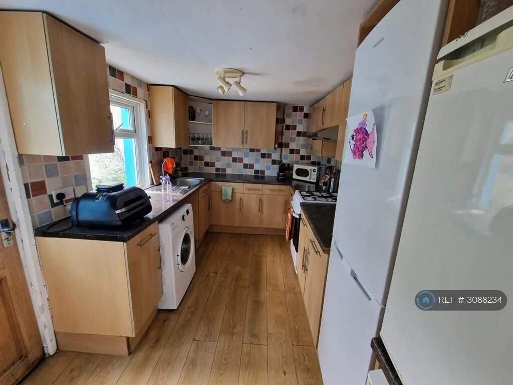 5 bedroom terraced house for rent