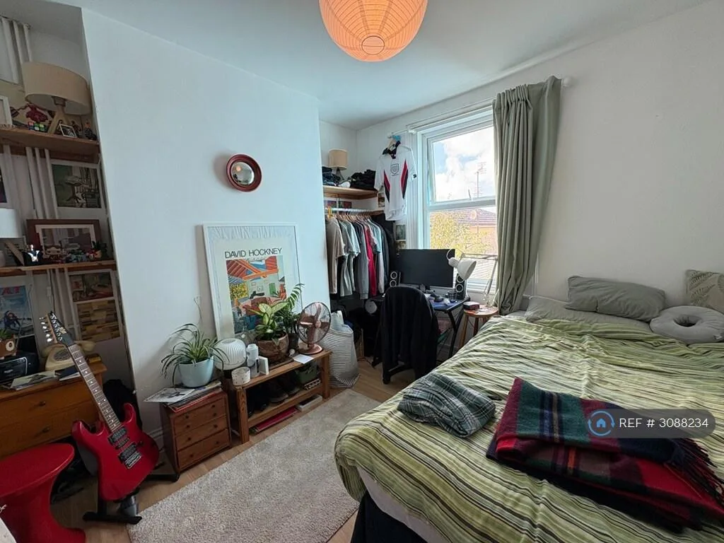 5 bedroom terraced house for rent