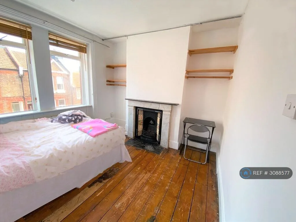 6 bedroom terraced house for rent