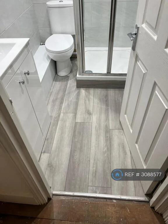 6 bedroom terraced house for rent