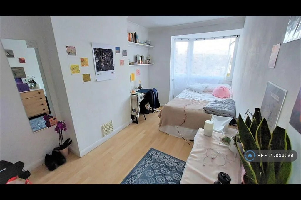 6 bedroom terraced house for rent