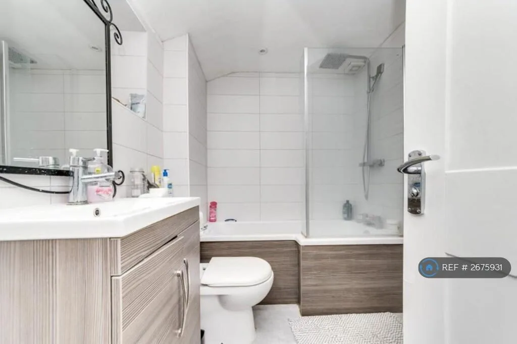 5 bedroom terraced house for rent