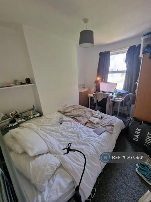 5 bedroom terraced house for rent