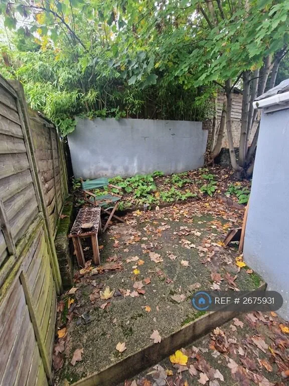 5 bedroom terraced house for rent