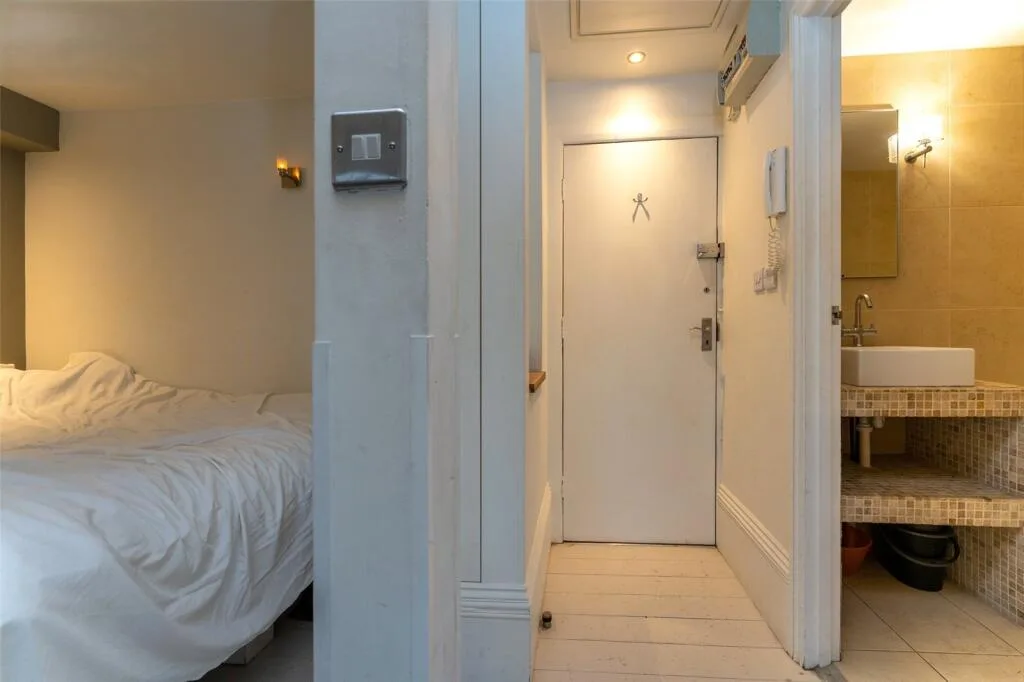 Studio flat for rent