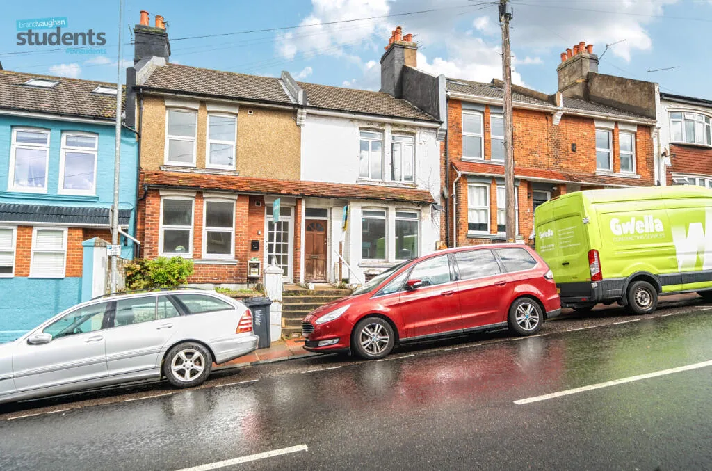 4 bedroom terraced house for rent