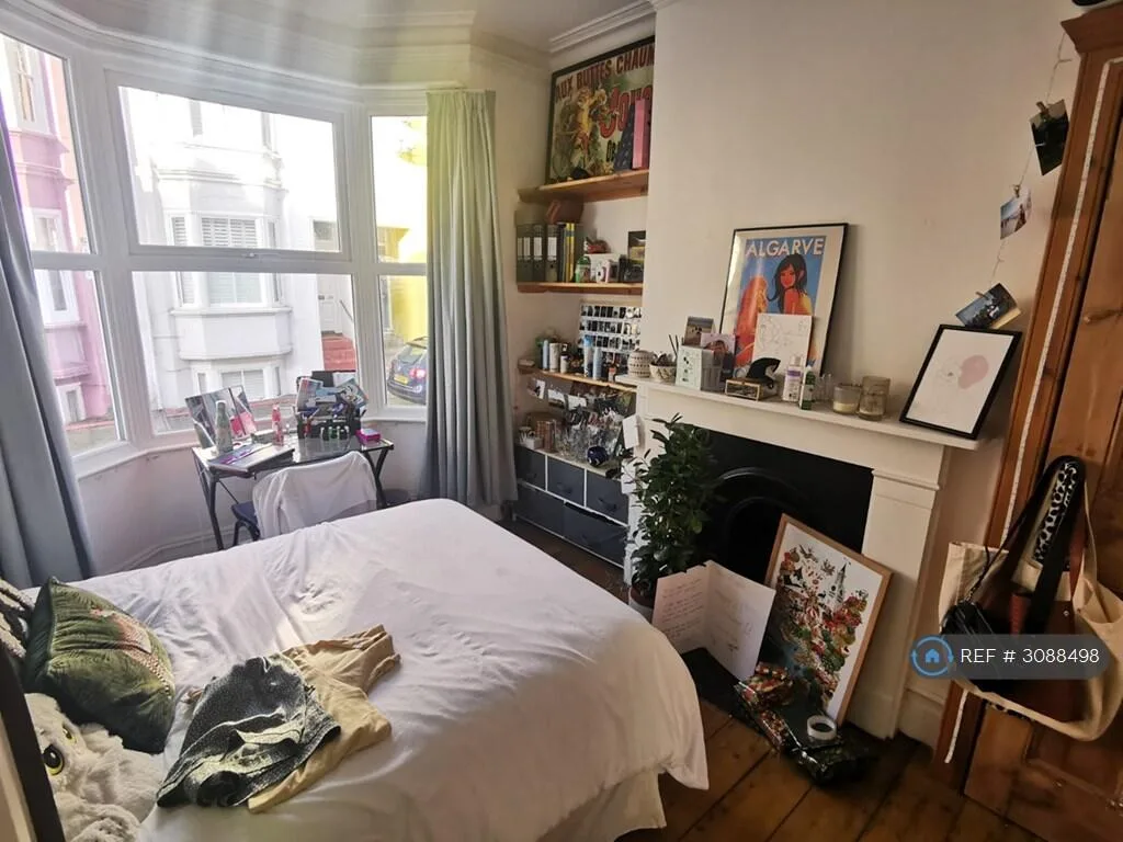 5 bedroom terraced house for rent