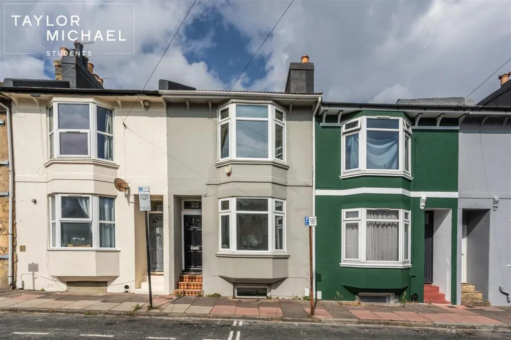 6 bedroom terraced house for rent