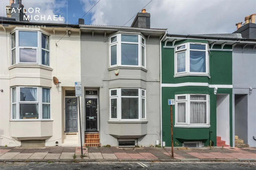 6 bedroom terraced house for rent