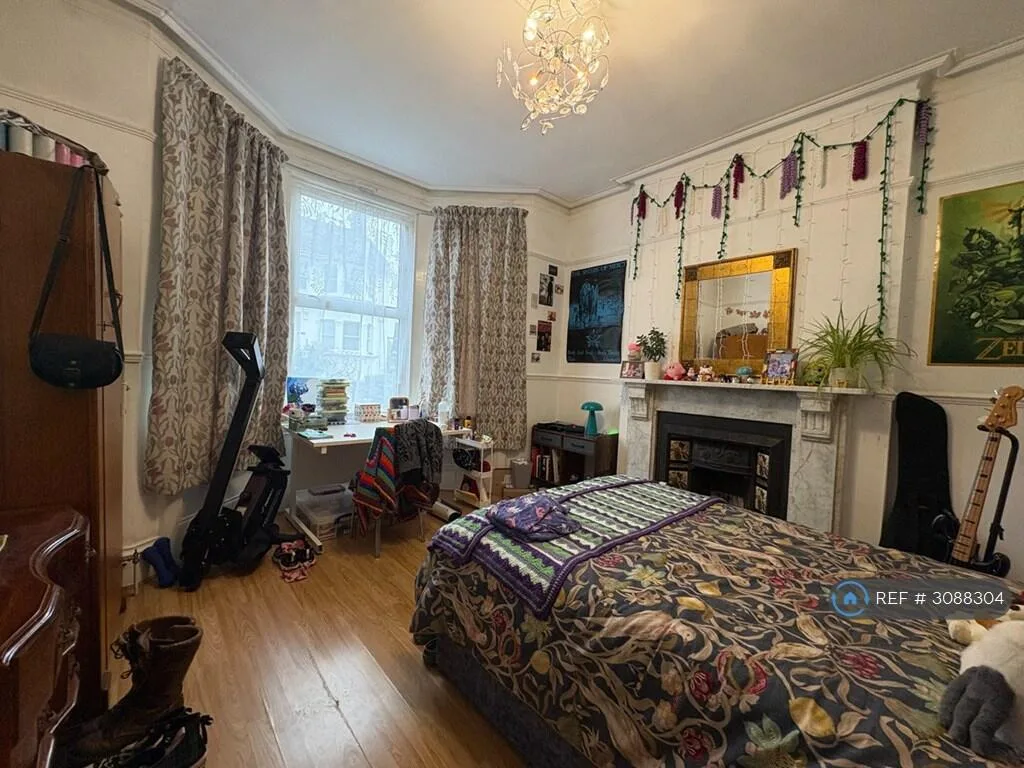 7 bedroom end of terrace house for rent