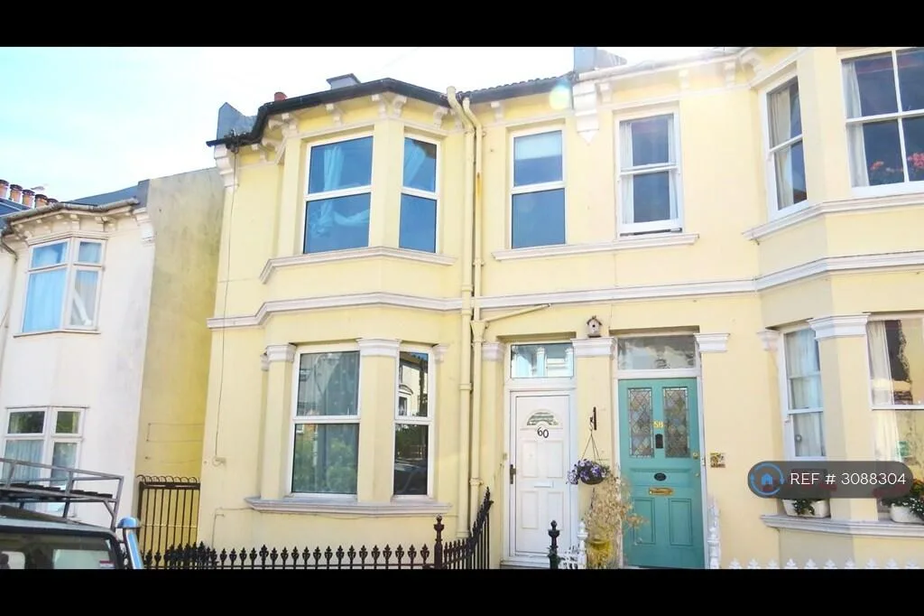 7 bedroom end of terrace house for rent