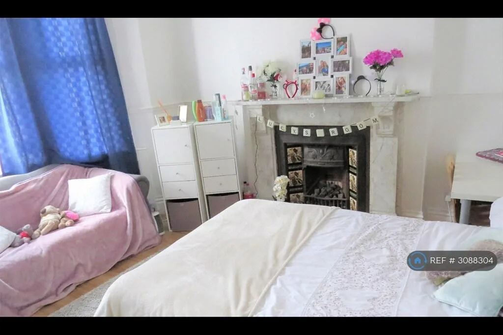 7 bedroom end of terrace house for rent