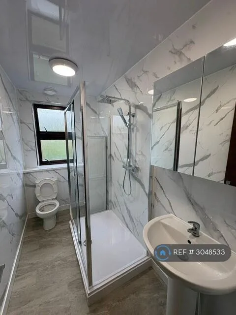 4 bedroom flat for rent