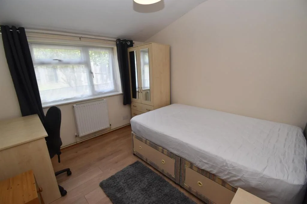 4 bedroom house for rent