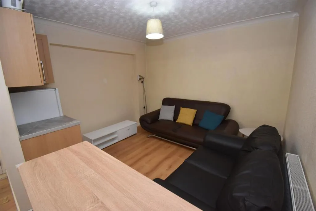 4 bedroom house for rent