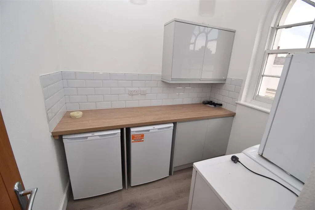 4 bedroom flat for rent
