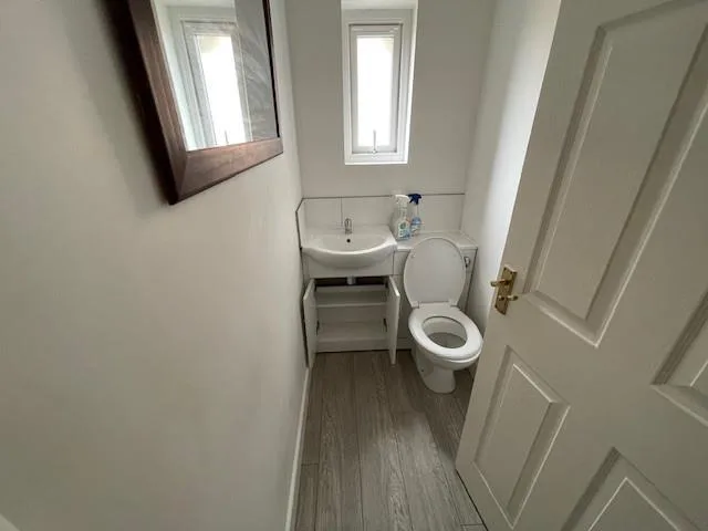 8 bedroom house for rent