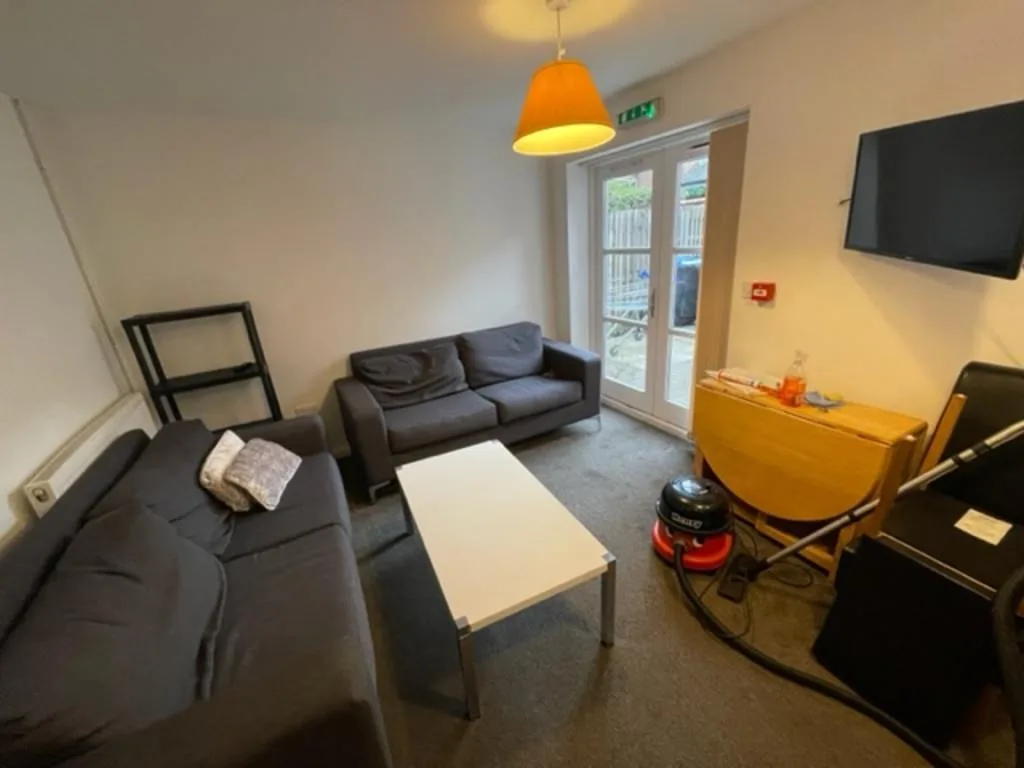 7 bedroom apartment for rent