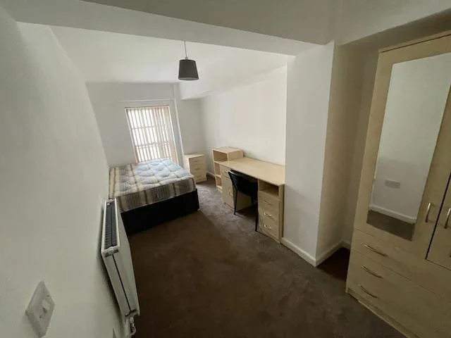 6 bedroom apartment for rent