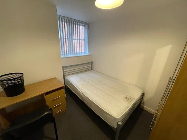 6 bedroom apartment for rent