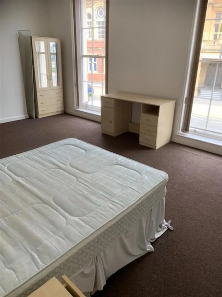 7 bedroom flat for rent