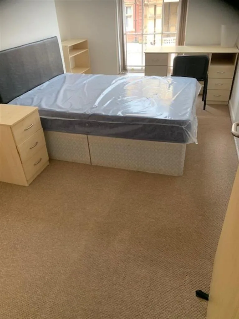 7 bedroom flat for rent