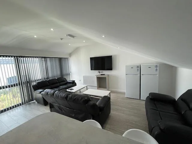 11 bedroom apartment for rent
