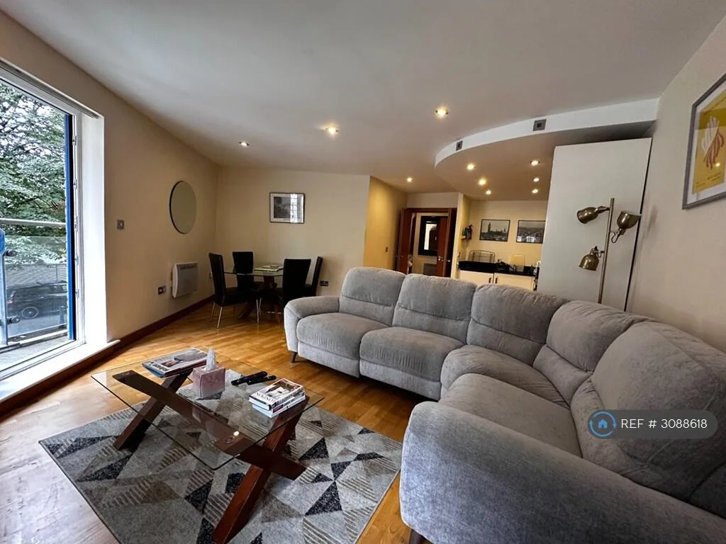 2 bedroom flat for rent