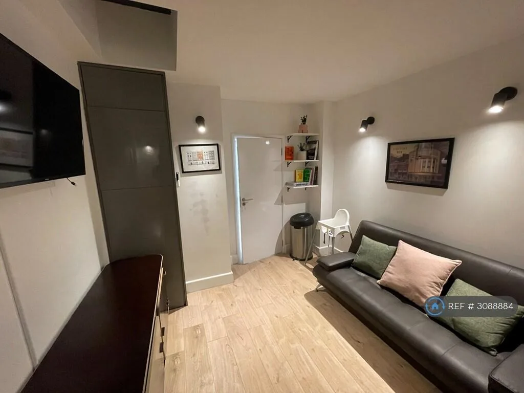 4 bedroom terraced house for rent