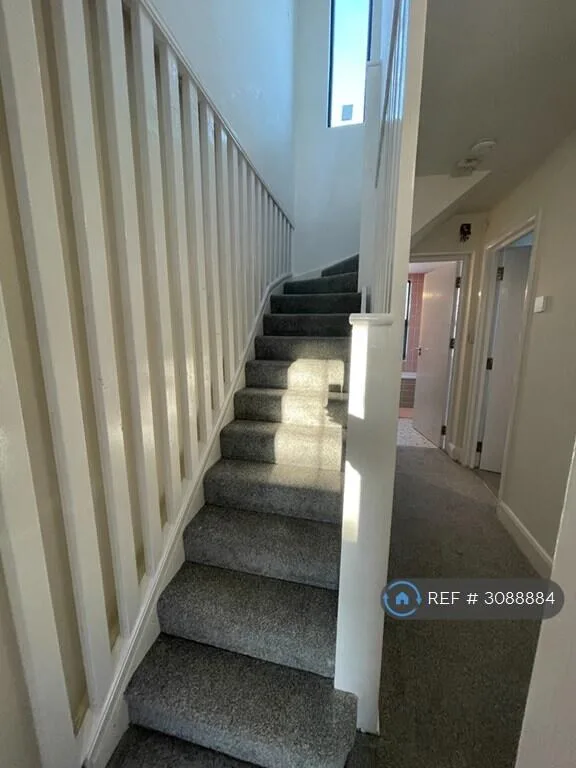 4 bedroom terraced house for rent