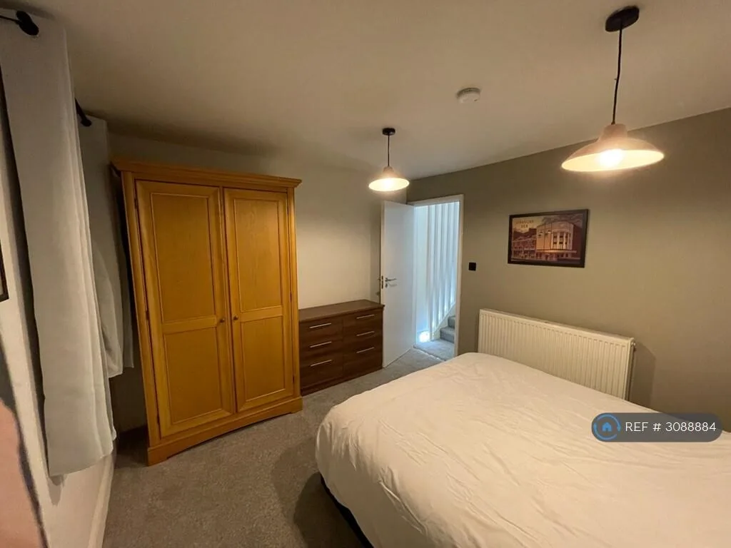 4 bedroom terraced house for rent