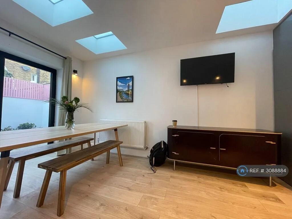 4 bedroom terraced house for rent