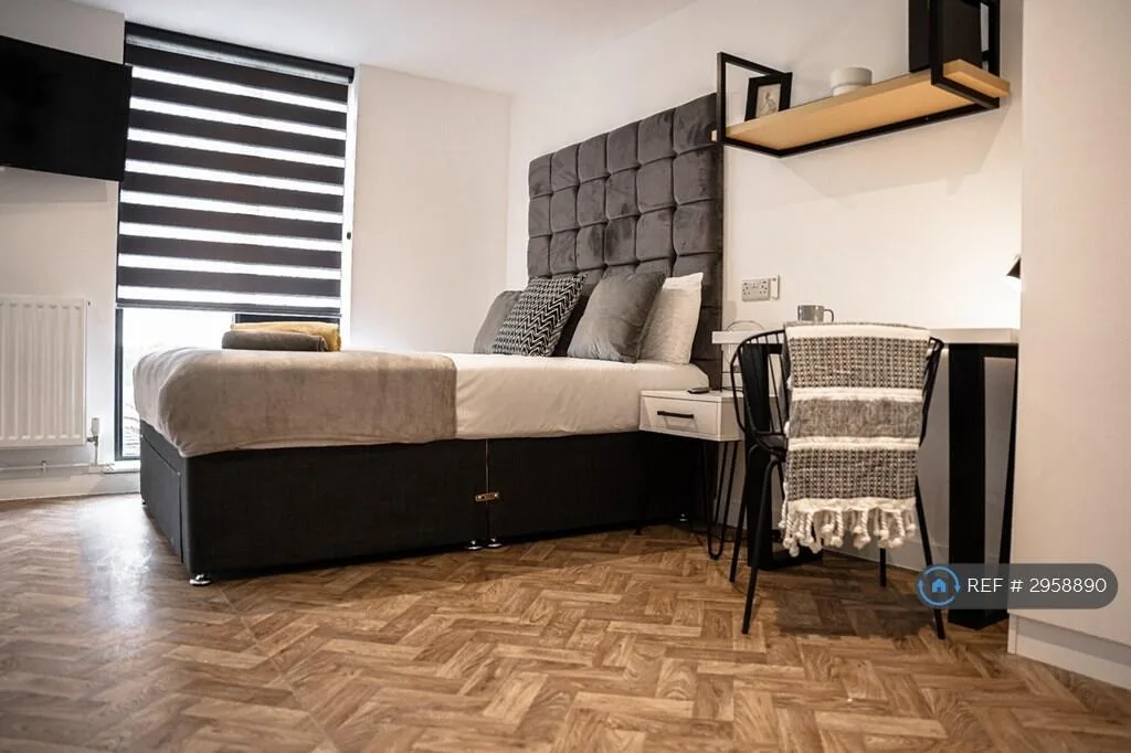 Studio flat for rent