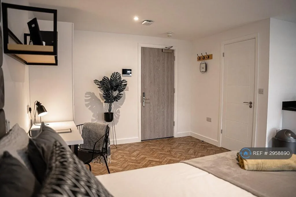 Studio flat for rent