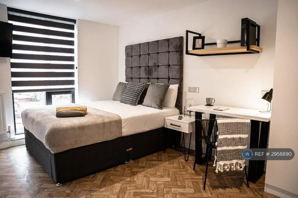 Studio flat for rent