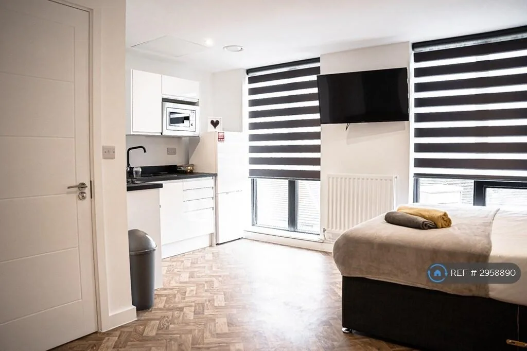 Studio flat for rent