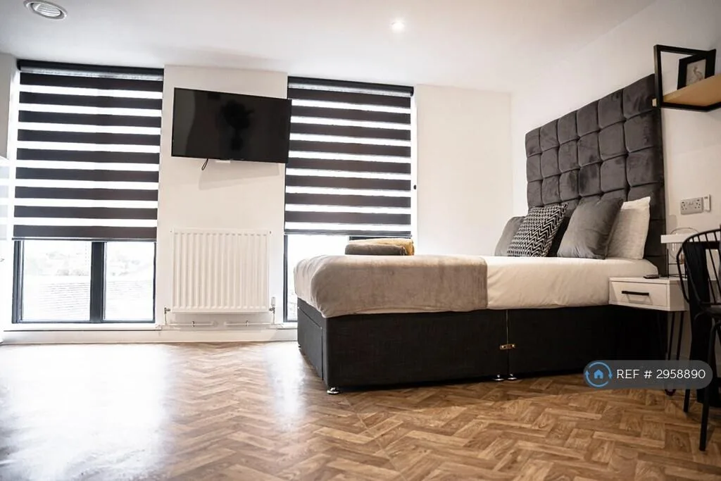 Studio flat for rent