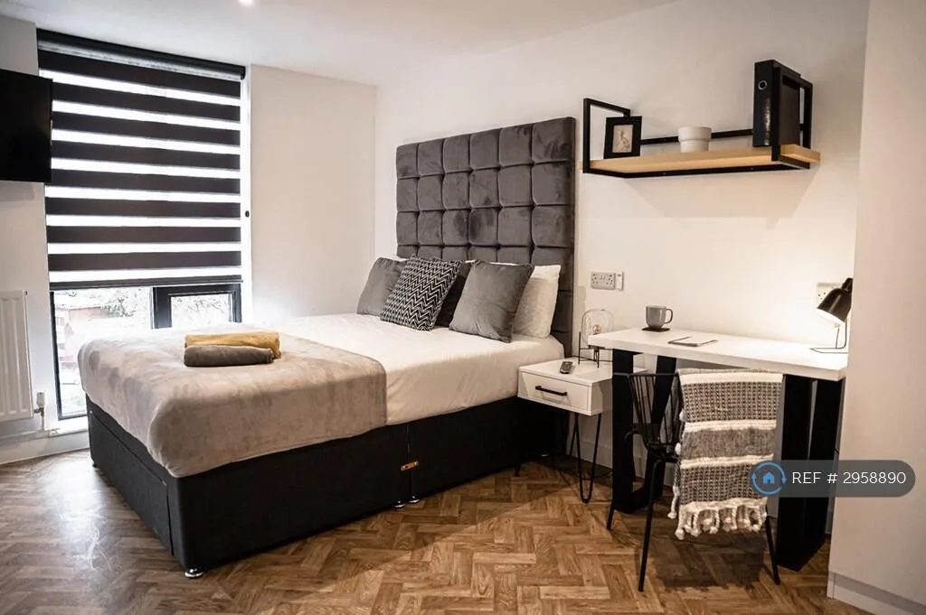 Studio flat for rent